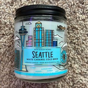 Bath and Body Works White Carmel Cold Brew Candle